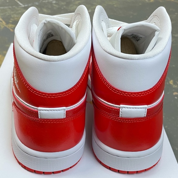 Air Jordan 1 Mid Retro Habanero Red BQ6472-116 WMNS - Picture 5 of 11